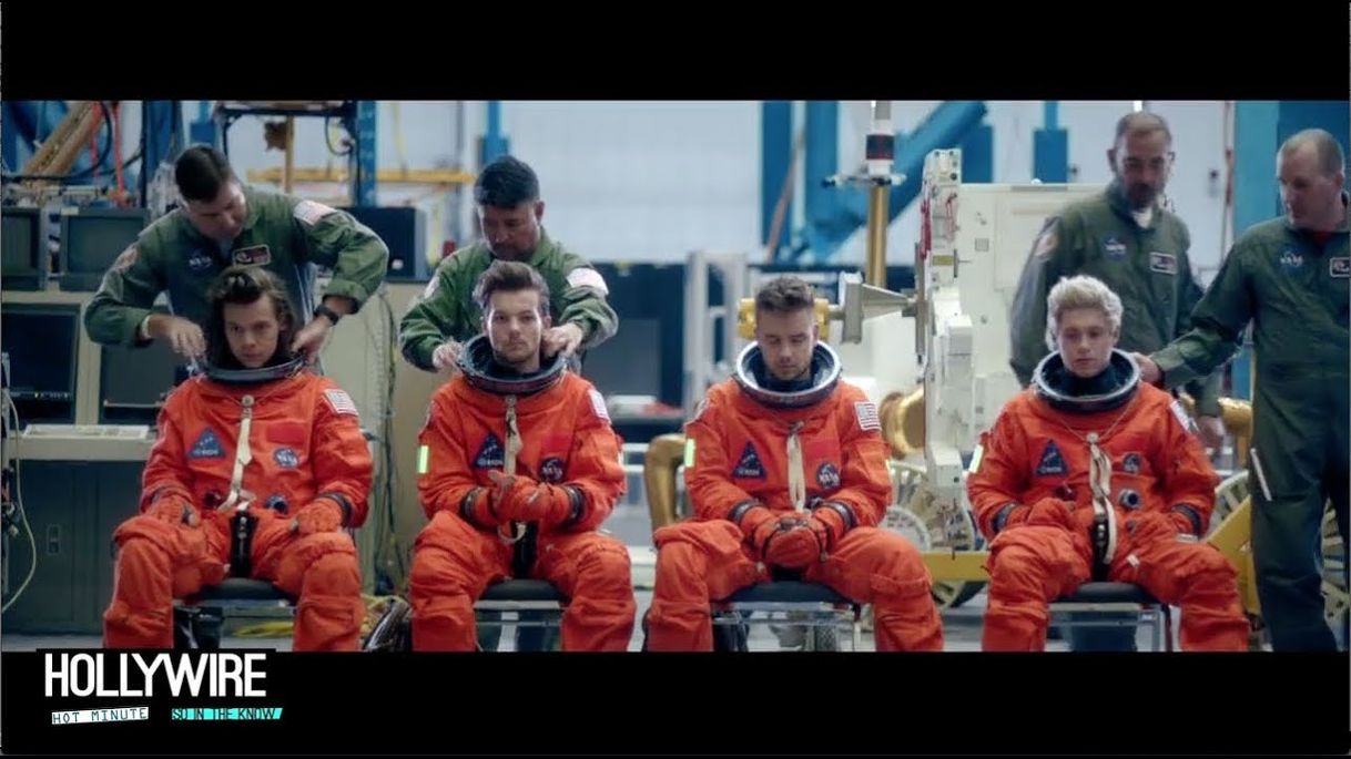 Music One Direction - Drag Me Down (Official Video) 