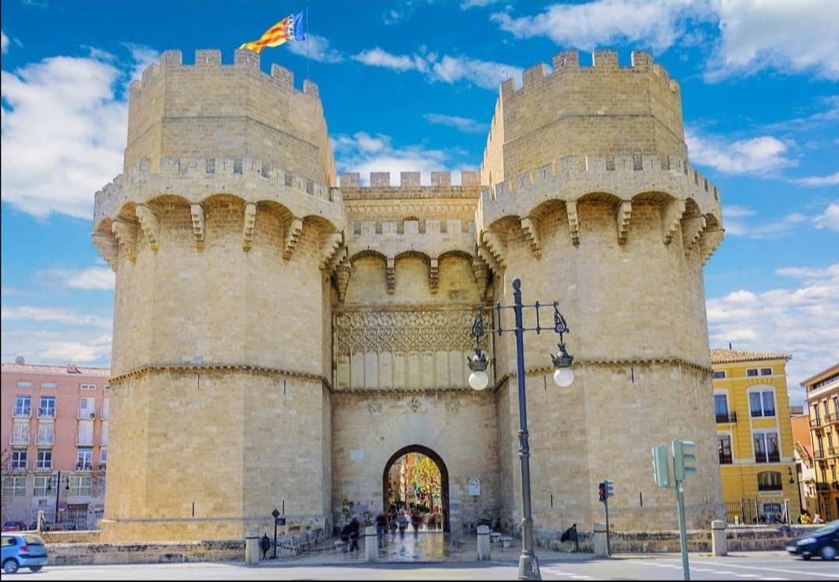 Place Torres de Serranos