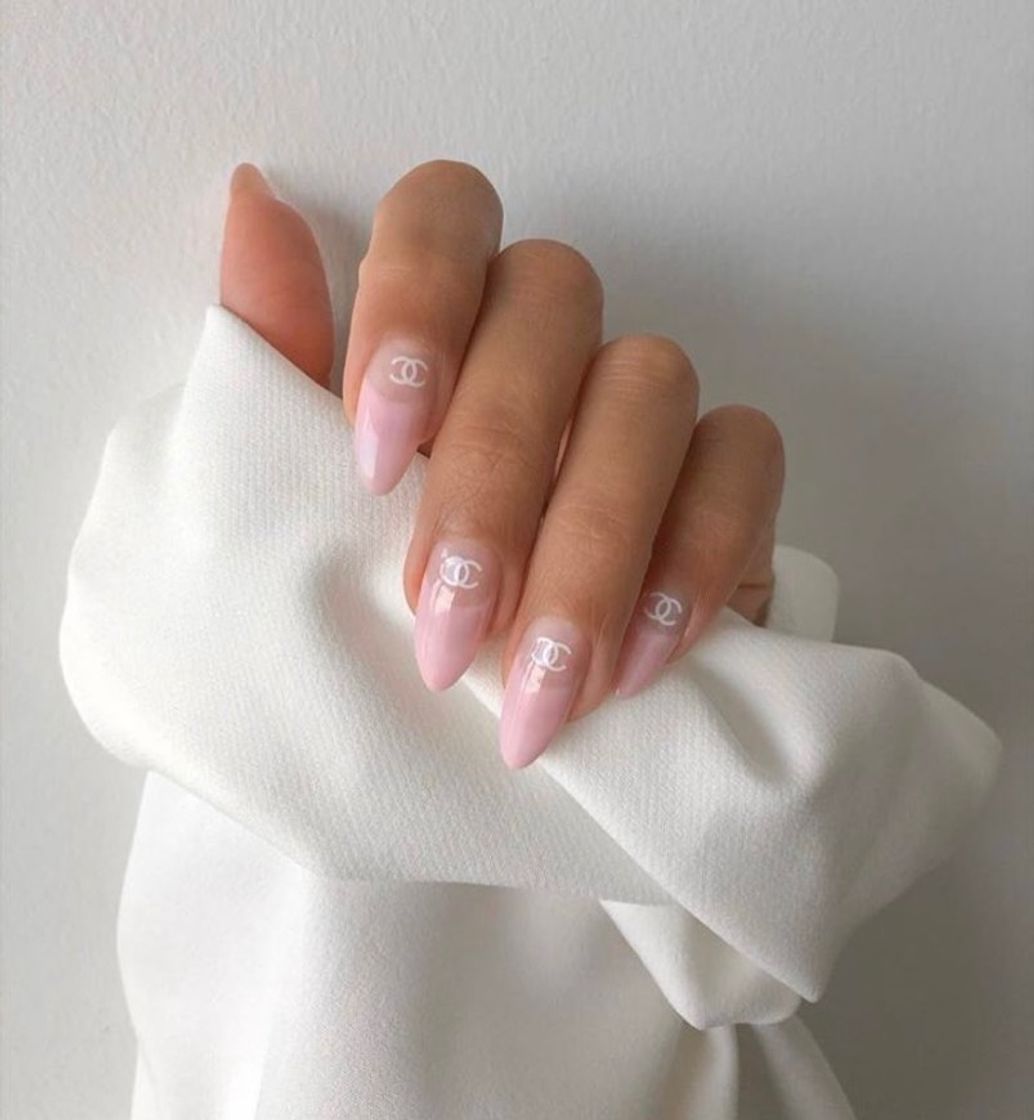 Social Nails and pink 💕
