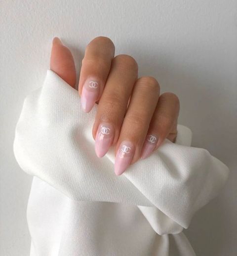 Nails and pink 💕