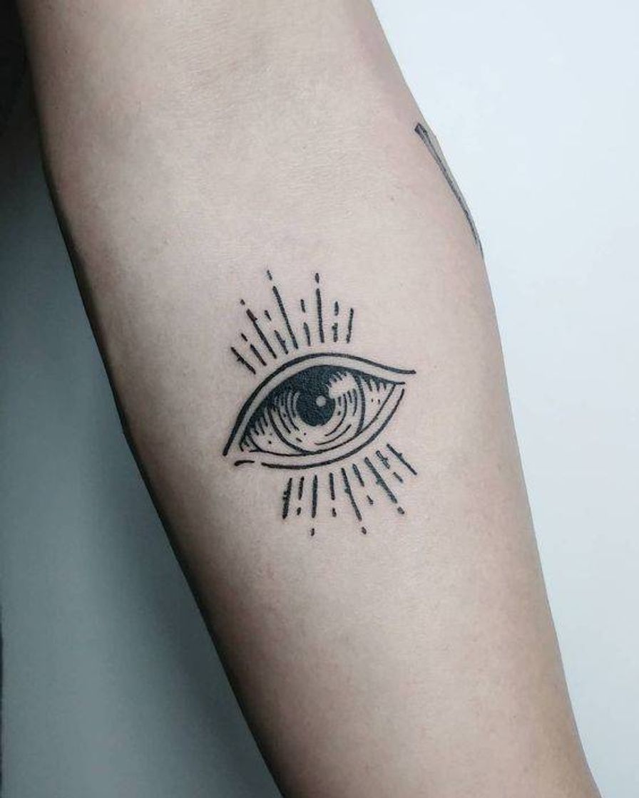 Moda tattoo eye