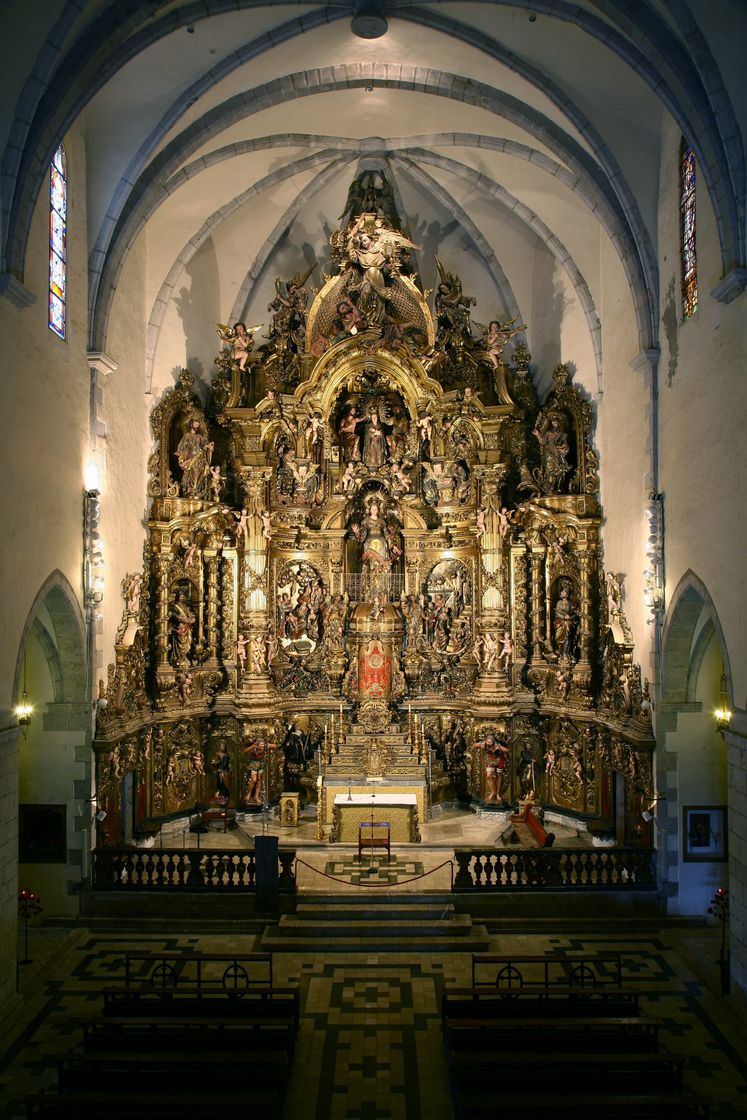 Place Iglesia de Santa Maria de Cadaqués