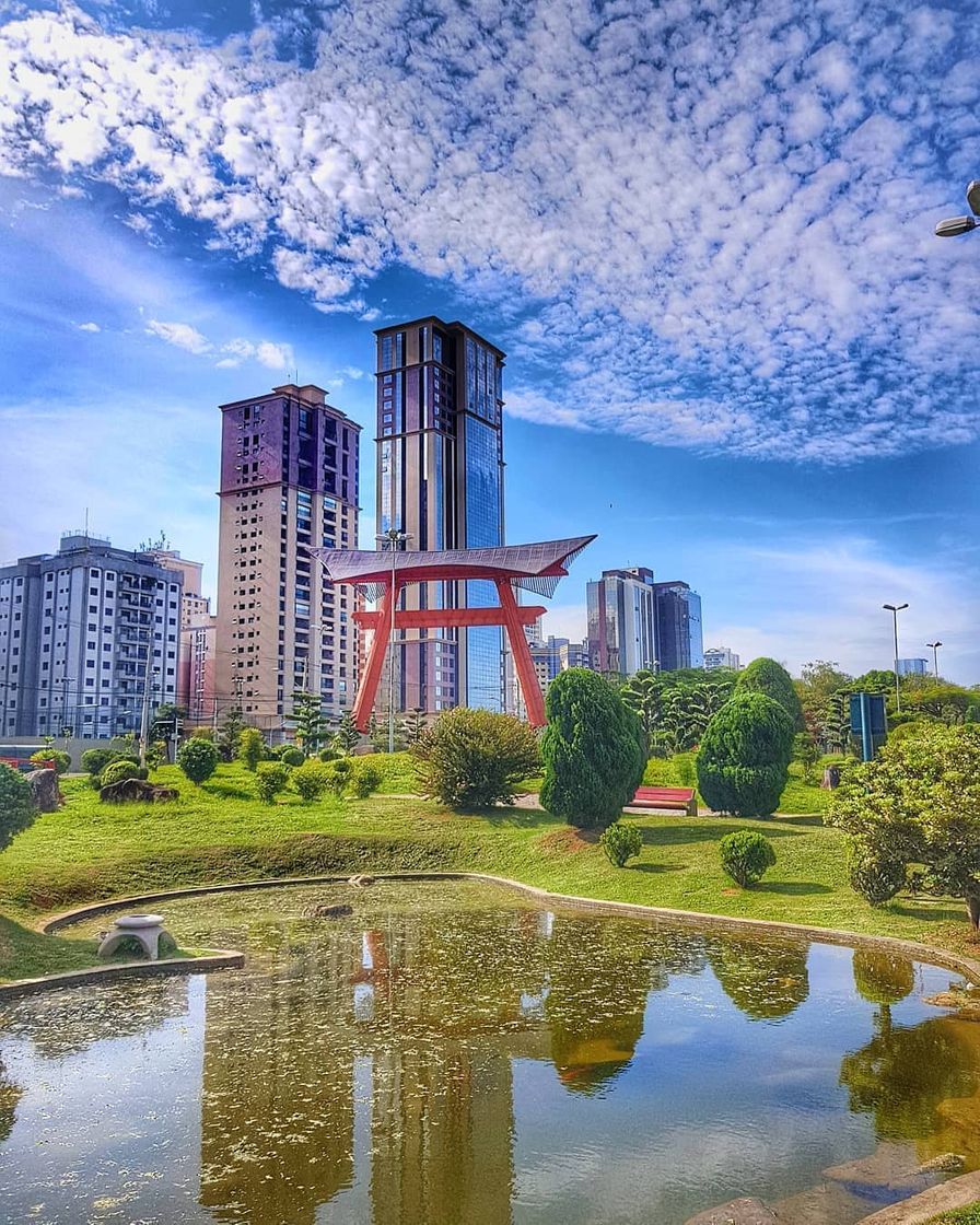 Place Praça Torii