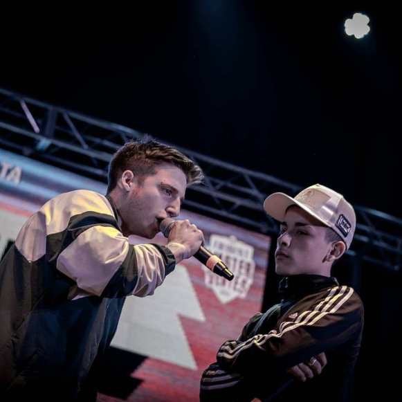 Music Quien recuerda este momento🤪🎙