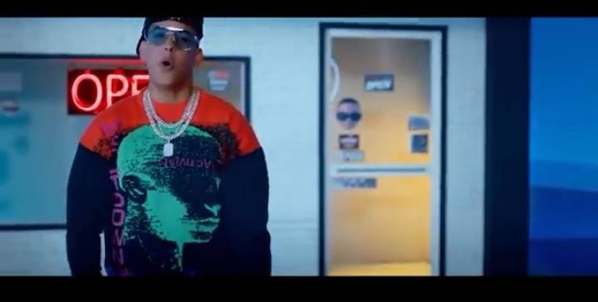 Fashion La Santa - Bad Bunny x Daddy Yankee - YouTube