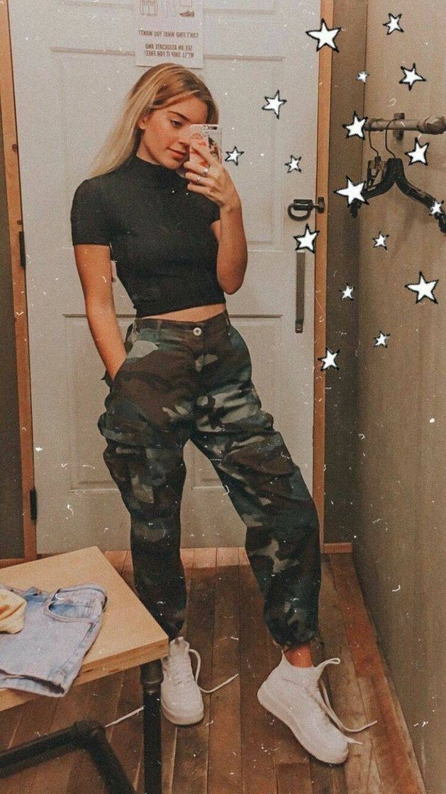 Moda blusa básica c calça militar 