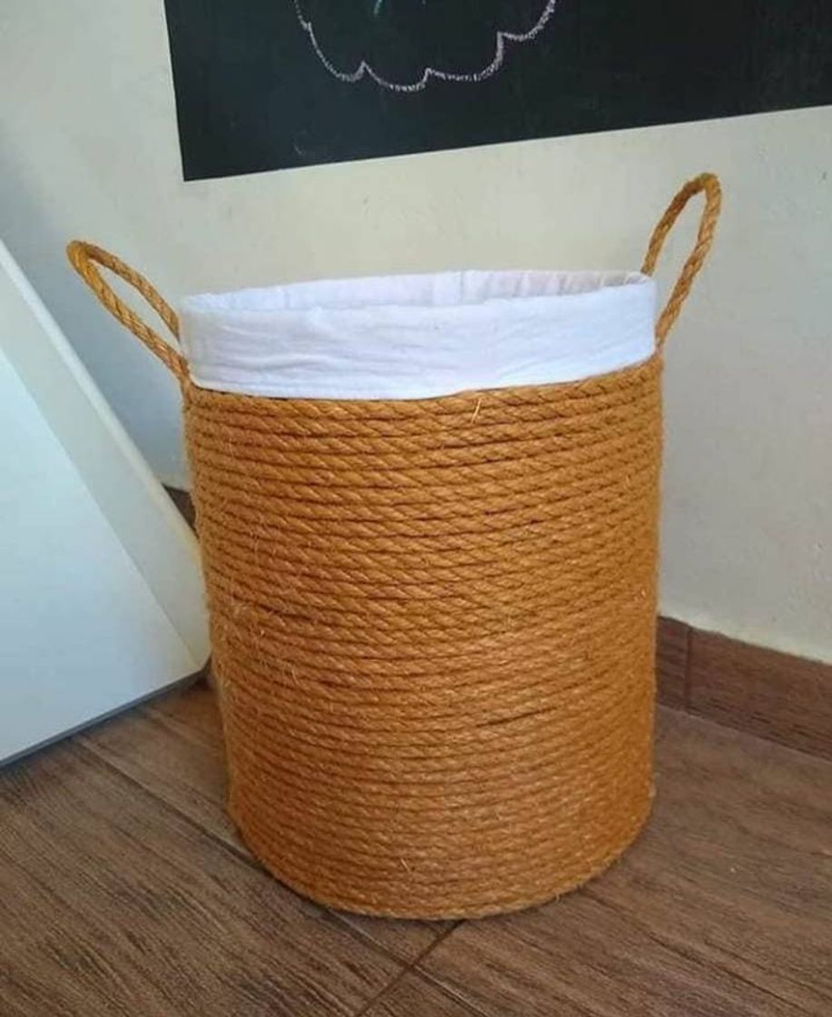 Moda DIY CESTO COM GARRAFÃO DE ÁGUA 