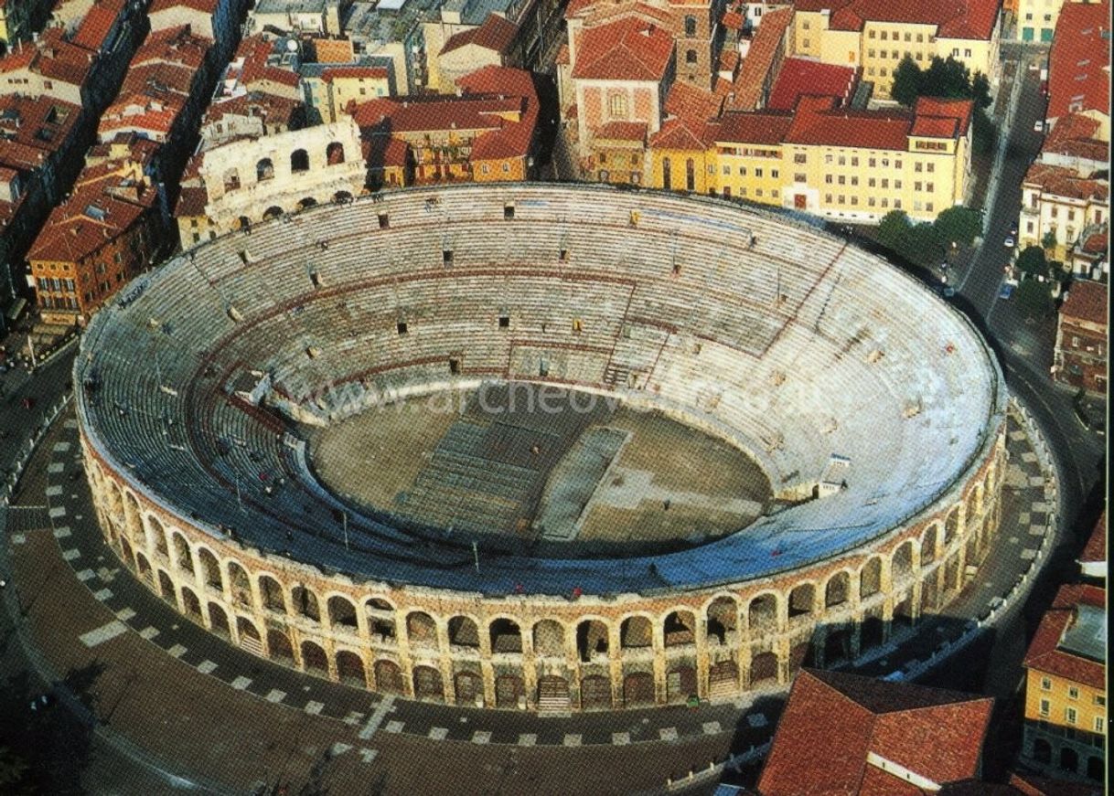 Place Anfiteatro Romano