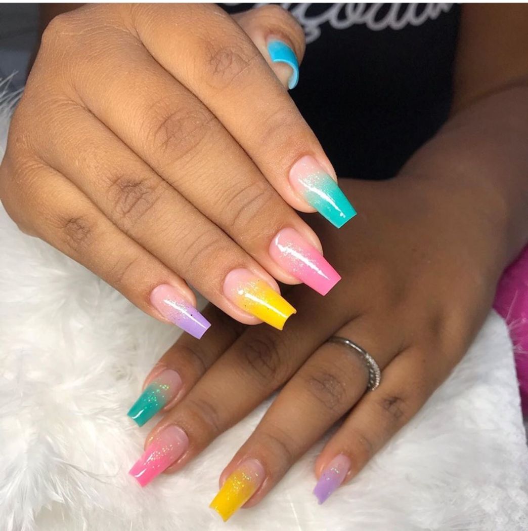 Unhas Coloridas 🌈 ✔️