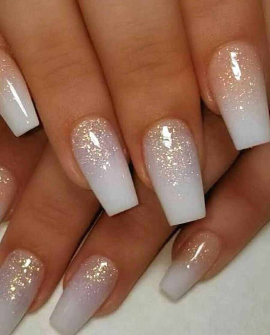 Moda Nails