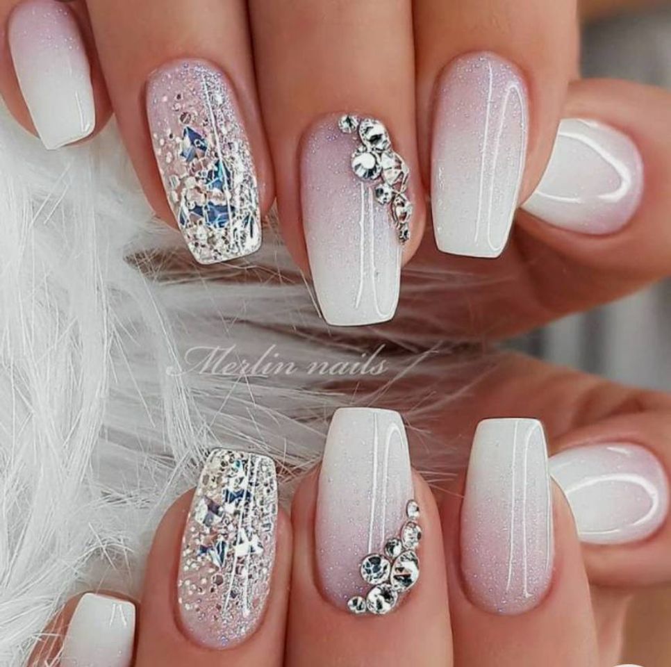 Moda Nails 