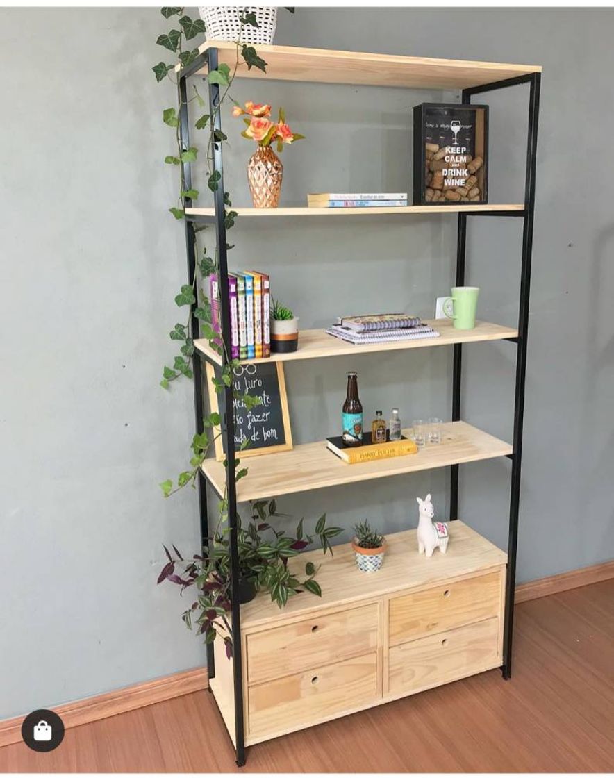 Social Estantes em madeira