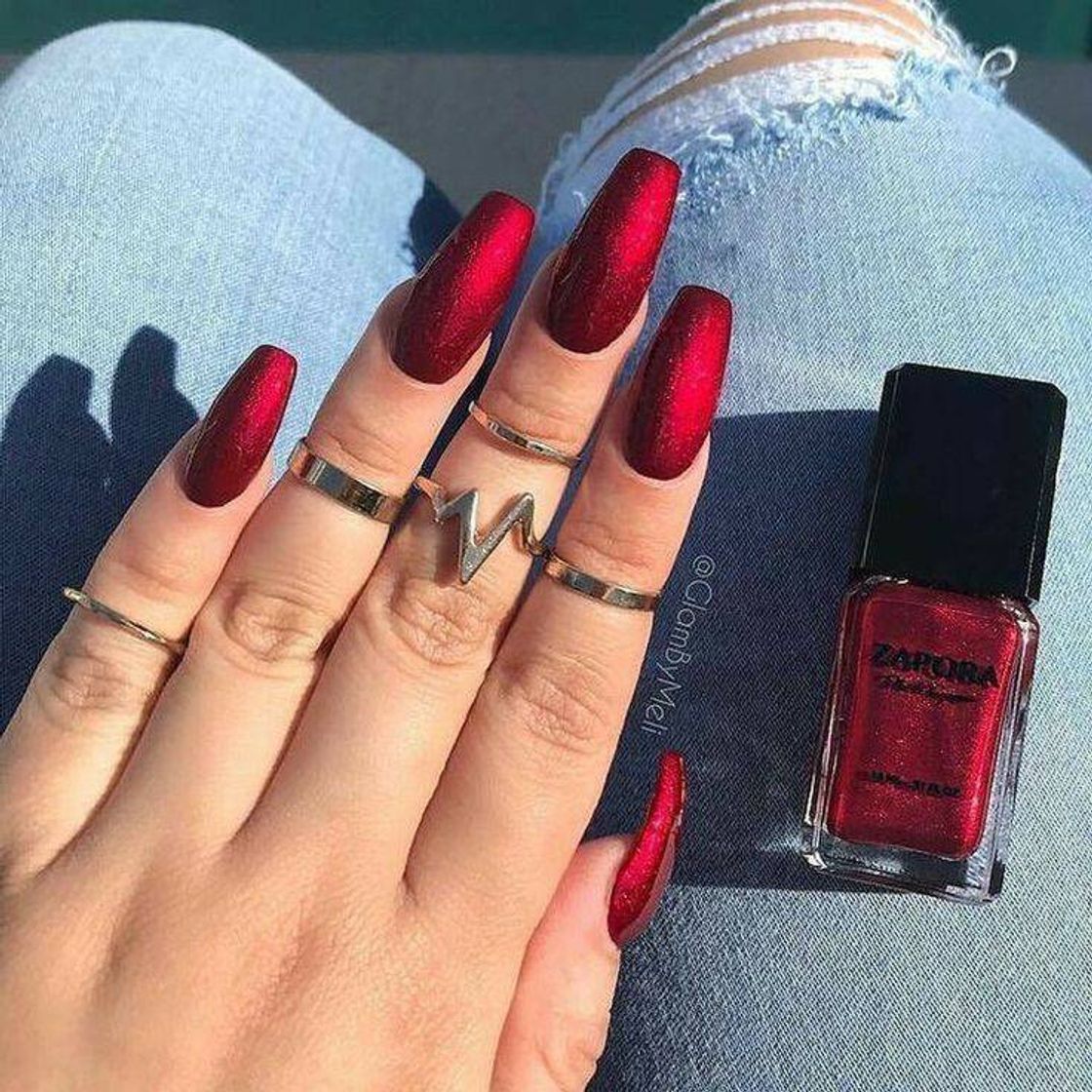 Moda Unhas vermelhas 