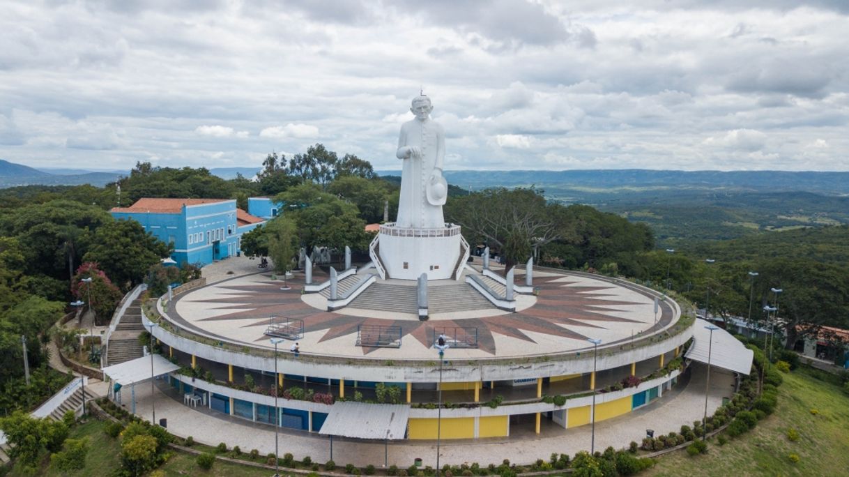 Lugar Estátua do Padre Cícero na colina do Horto