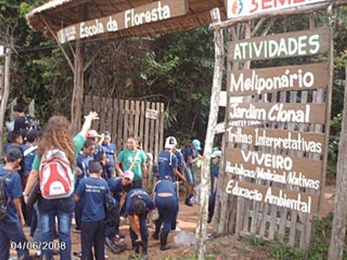 Places Escola da Floresta