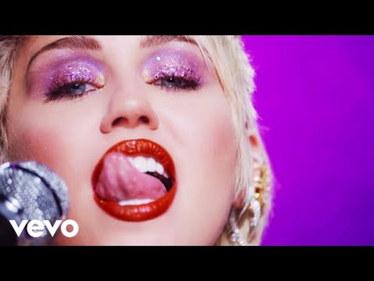 Canción Miley Cyrus - Midnight Sky (Official Video) - YouTube