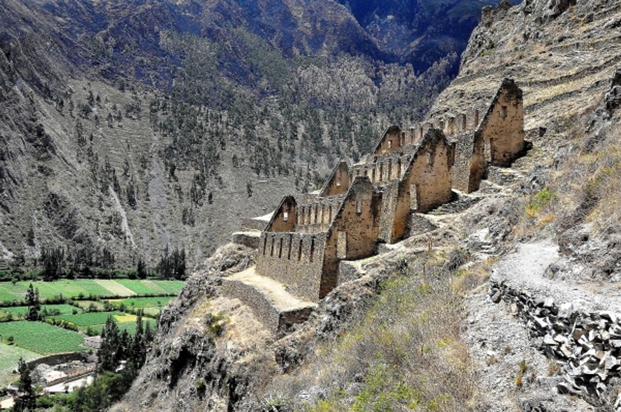 Place Ollantaytambo