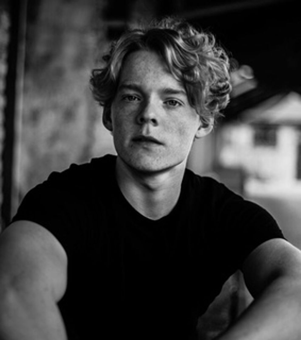 Social Lucas Lynggaard Tonnesen