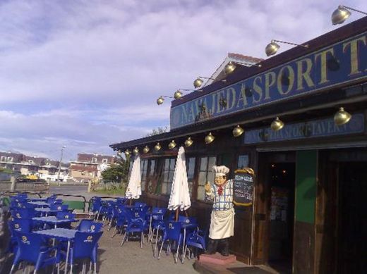 Navajeda Sport Tavern