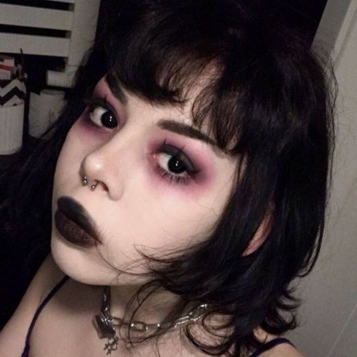 I love a lot this type make up, and you guys?