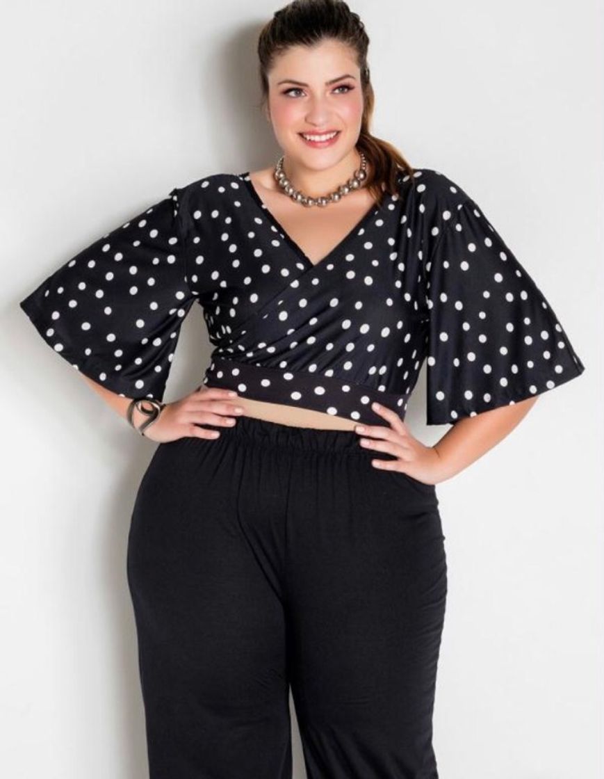 Fashion Blusinha cropped plus size com amarração nas costas