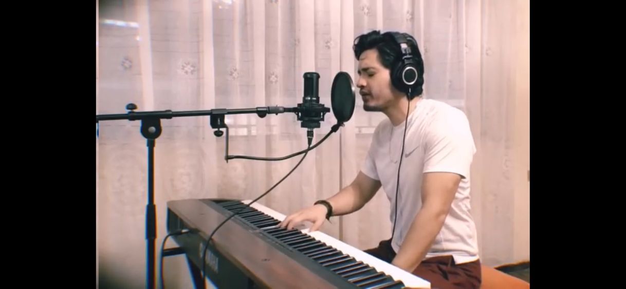 Music Bohemian rhapsody (piano & voice) cover - YouTube Antonio G.