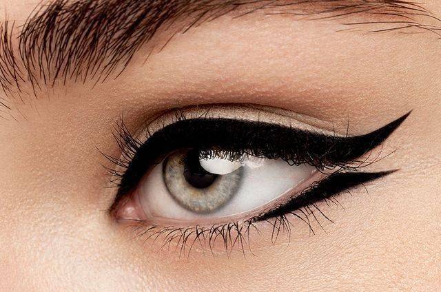 Fashion Eye liner. 