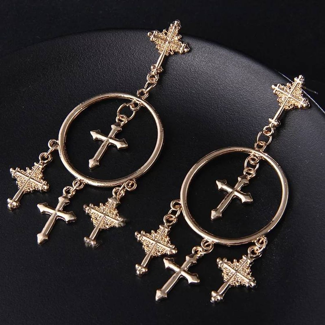 Moda Pendientes de cruces. 