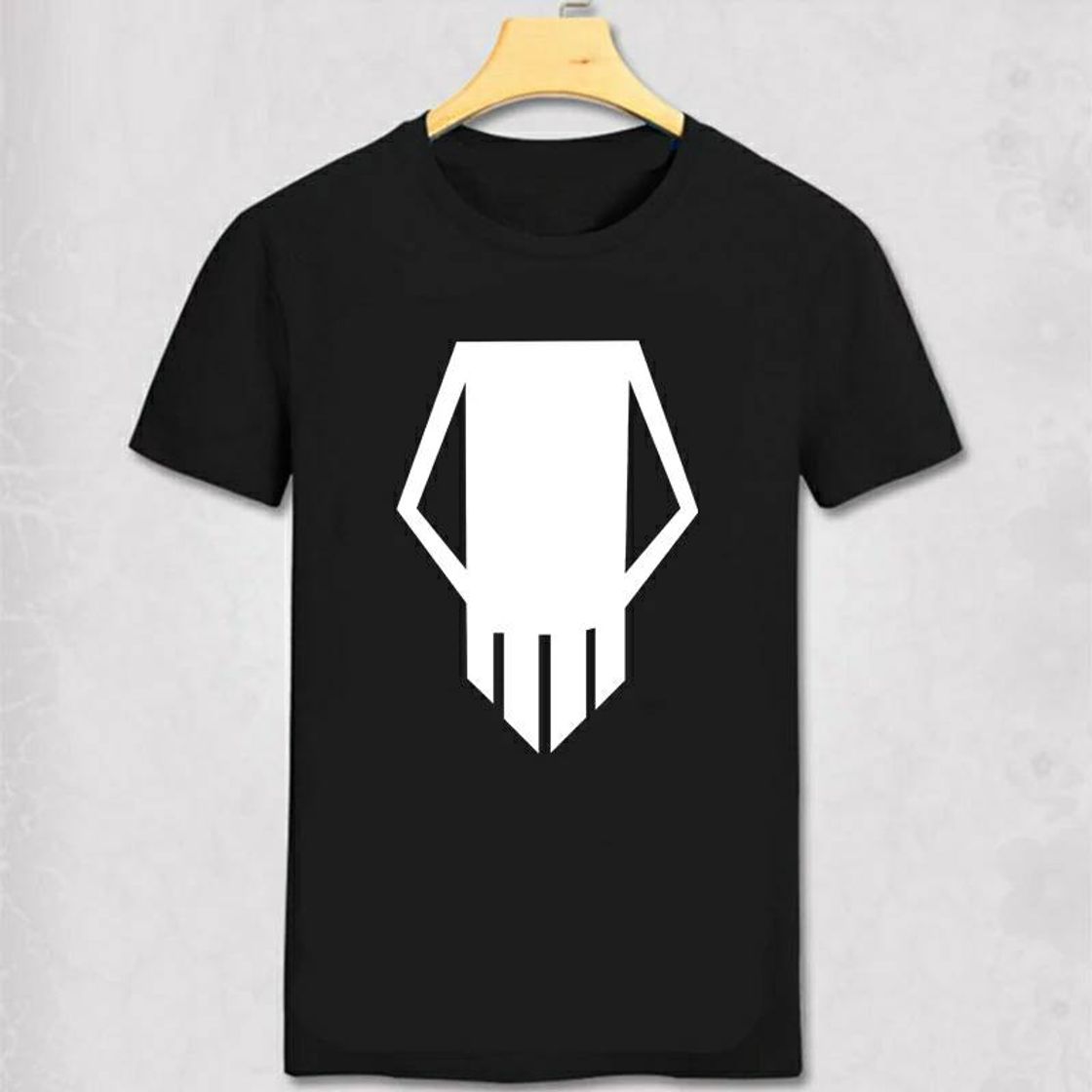 Fashion Camiseta Bakugo Preta de caveira 