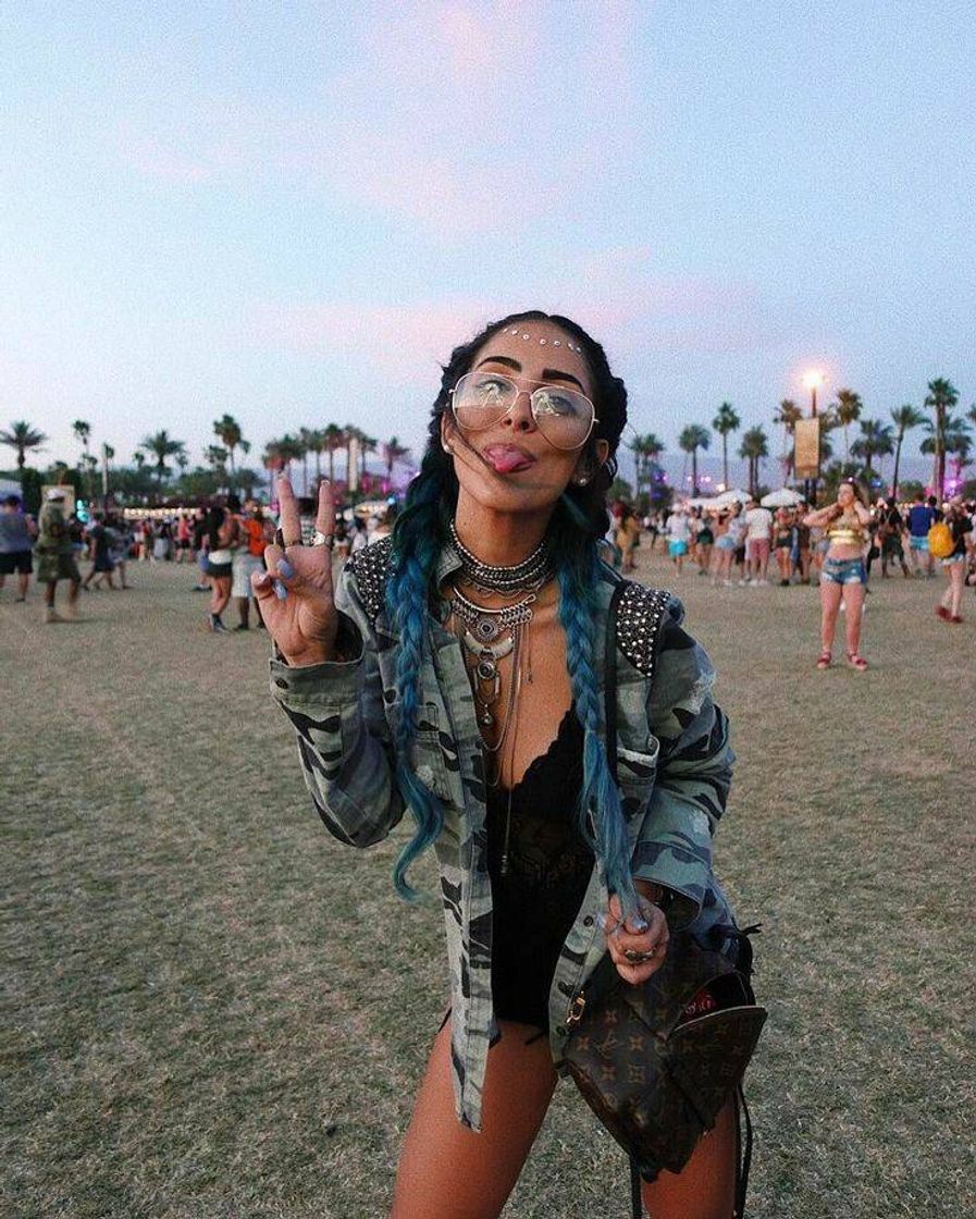 Fashion Coachella vibes 🌌