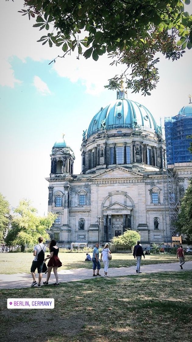 Lugar Catedral de Berlín