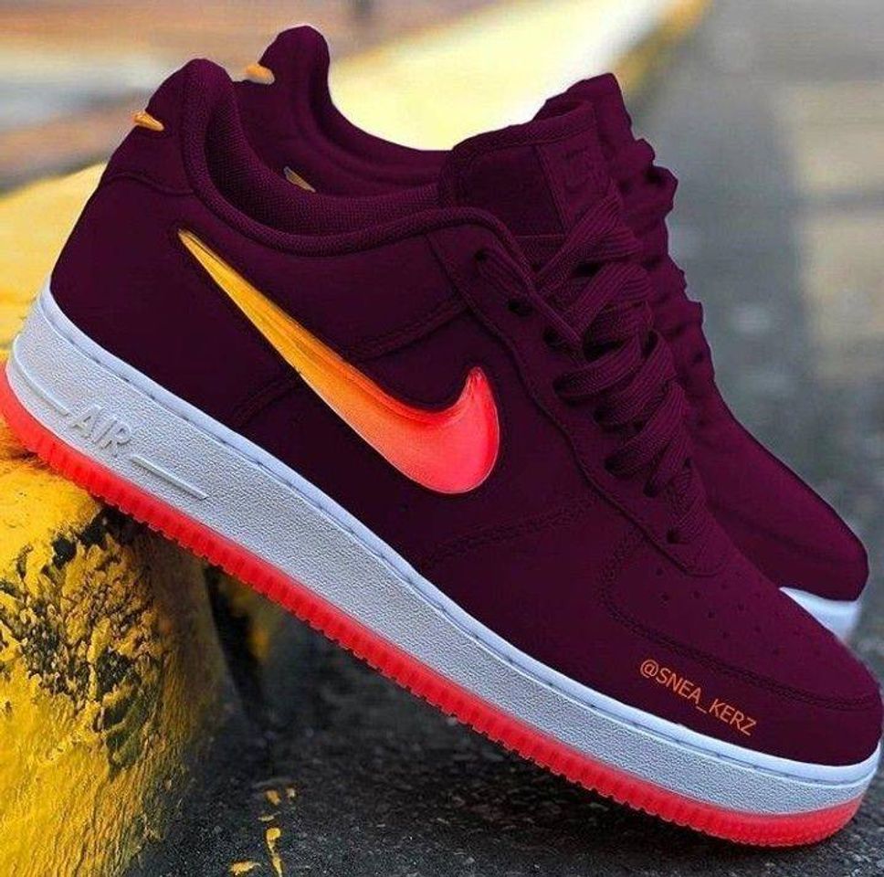 Social Nike