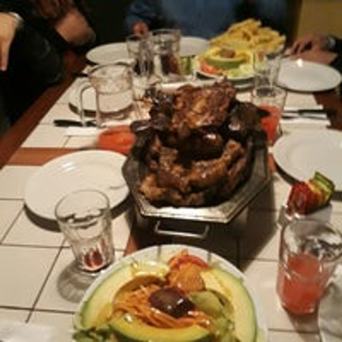 Restaurants El Cuatrero, Ovalo Larco