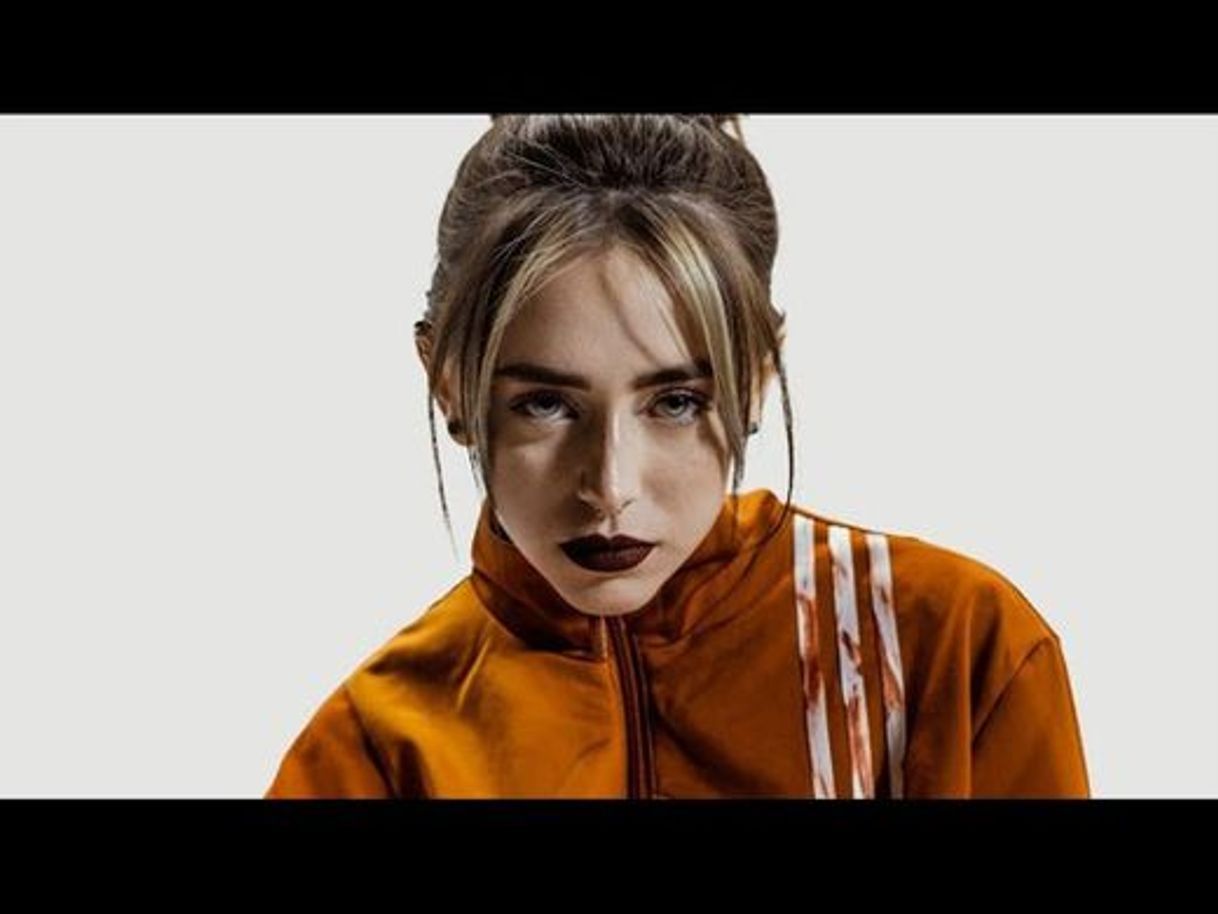 Social Nicki Nicole - Años Luz (Video Oficial) - YouTube