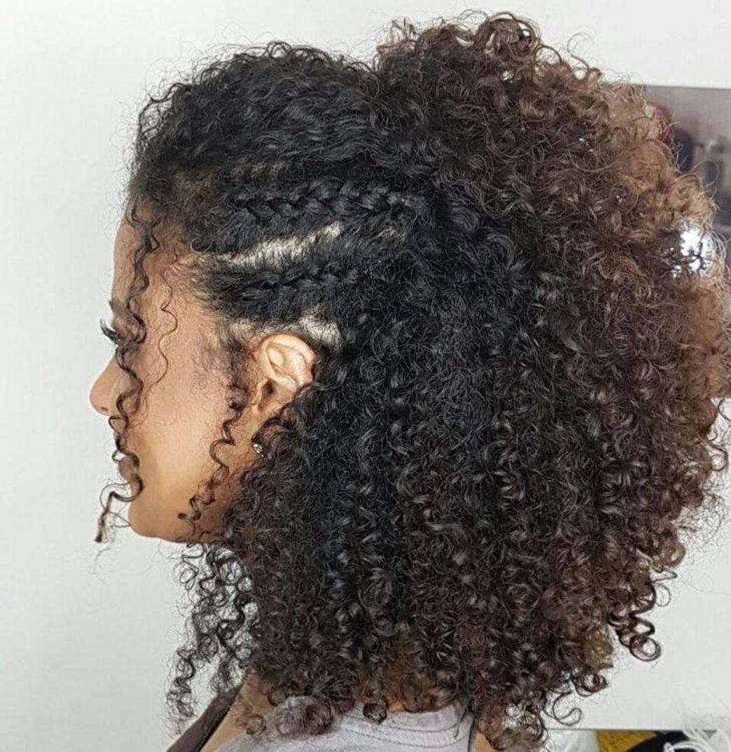 Moda Penteado com trança embutida. 