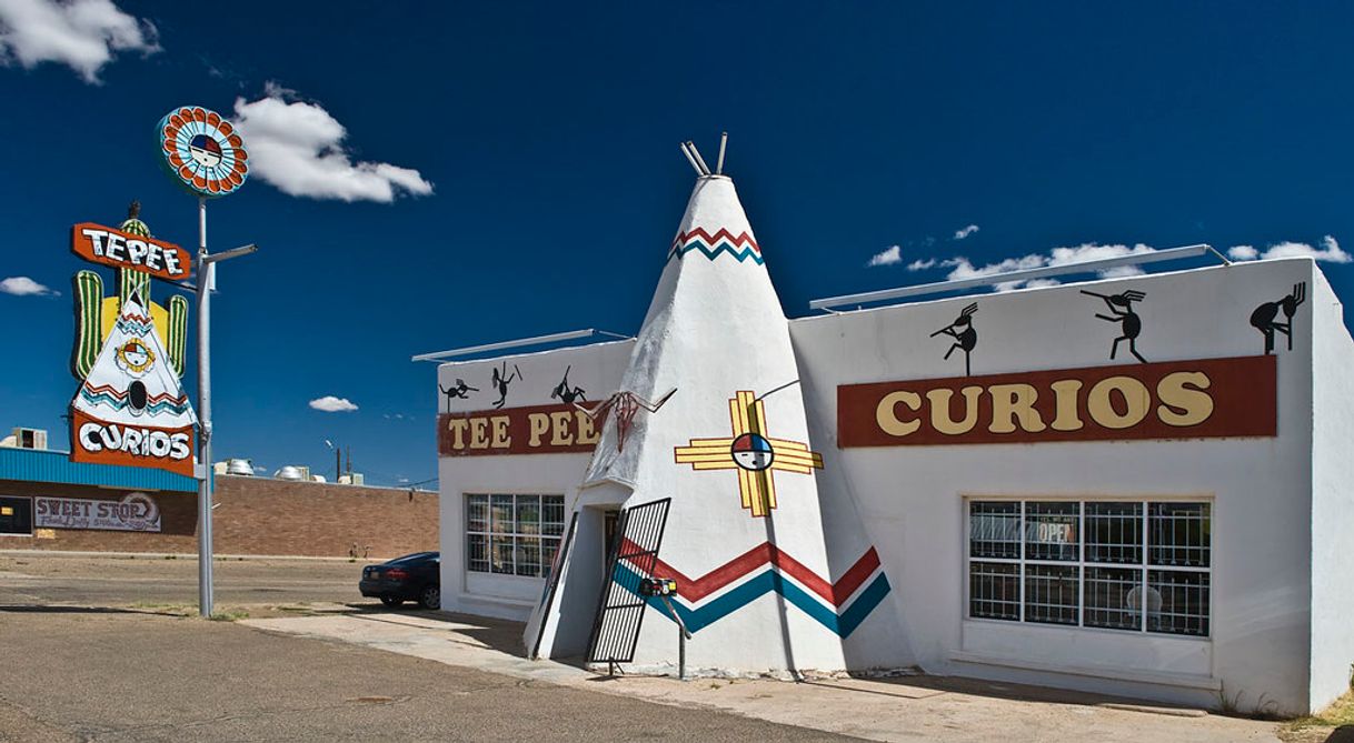 Place Tee Pee Curios