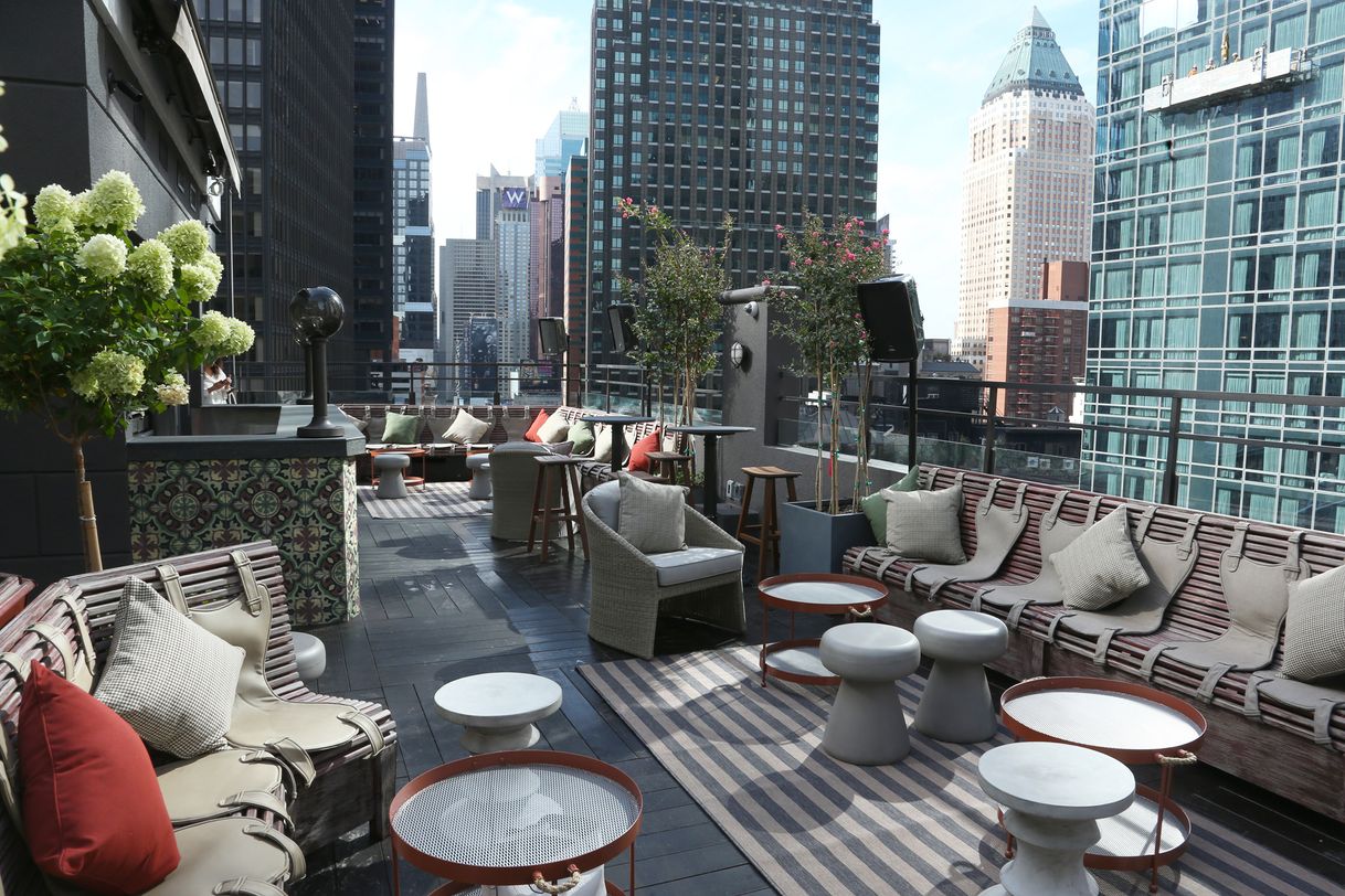 Restaurants PHD Terrace at Dream Midtown