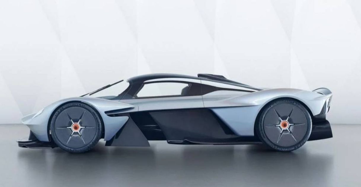 Moda 4. Aston Martin Valkyrie

