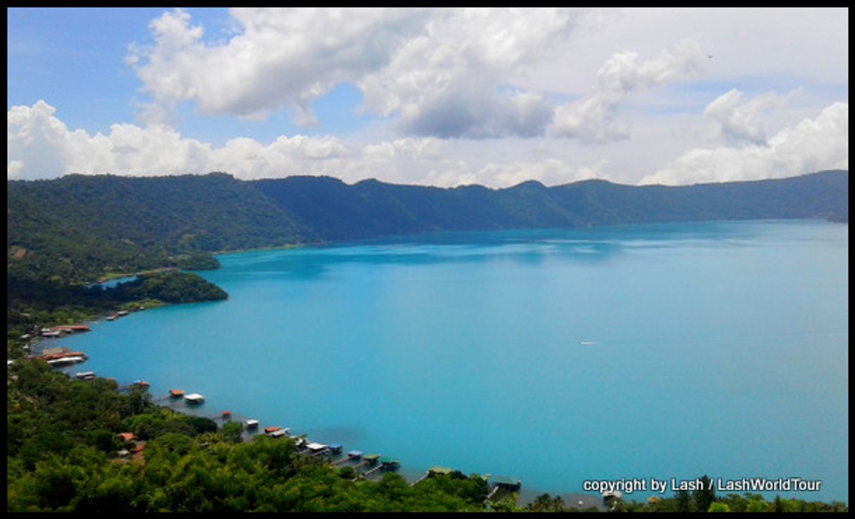 Place Lago de Coatepeque