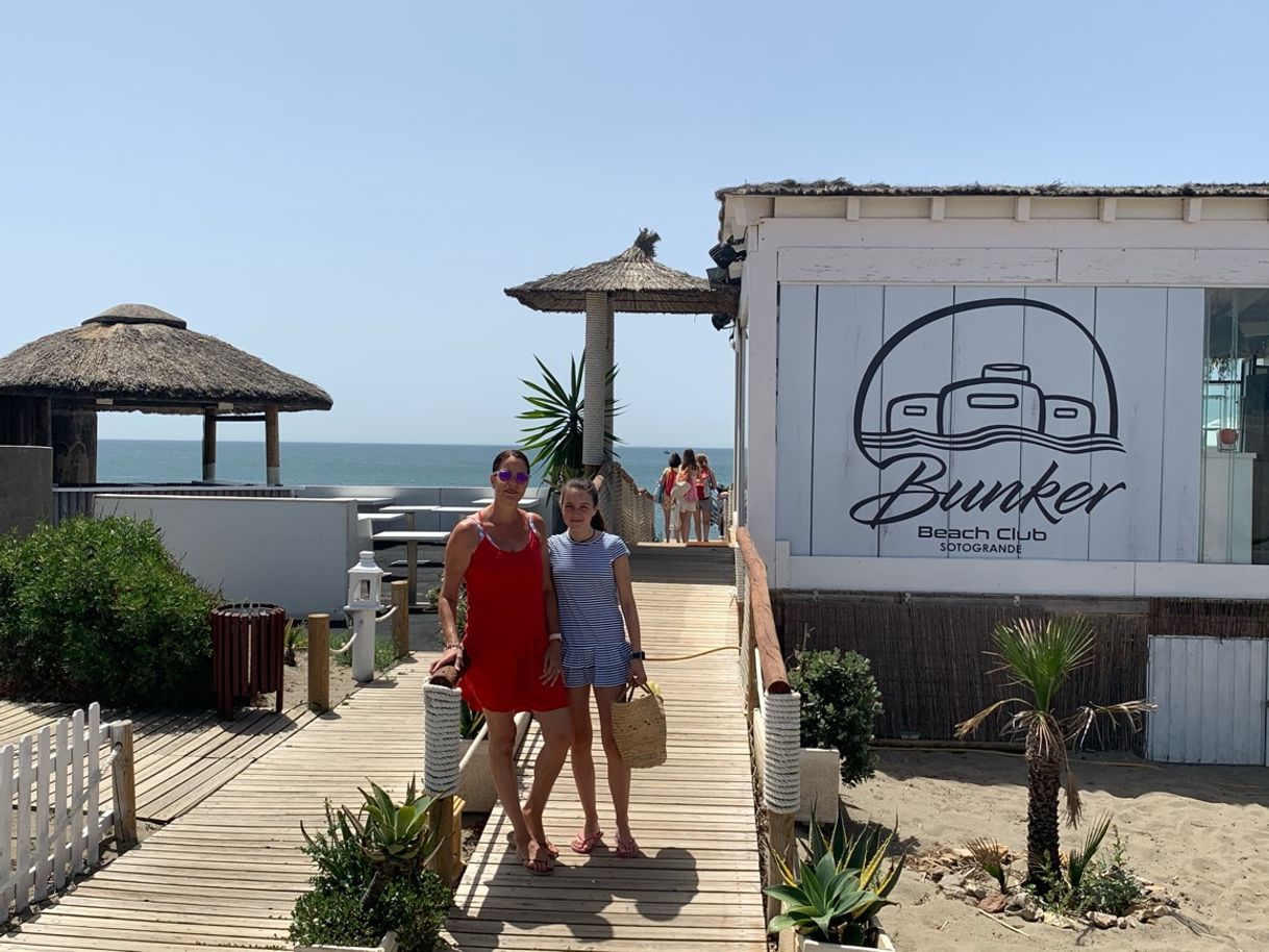 Restaurants Bunker Beach Club