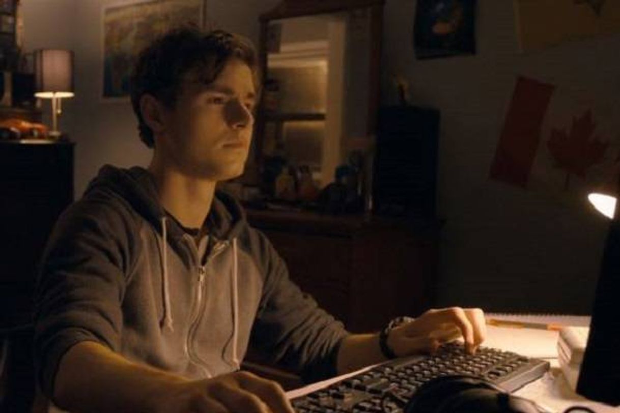 Movie Hacker: Todo el crimen tiene un inicio (Anonymous)
