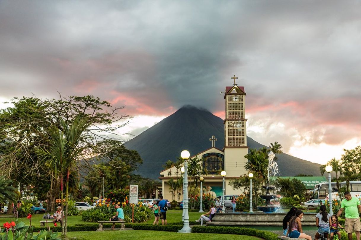 Place La Fortuna