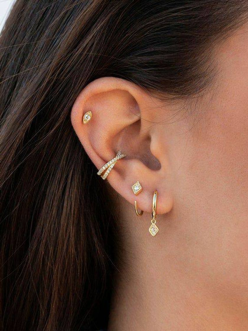 Moda Piercings na orelha.