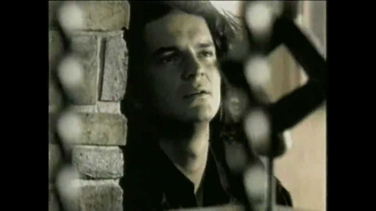 Music Ricardo Arjona - Te Conozco (Video Oficial) - YouTube