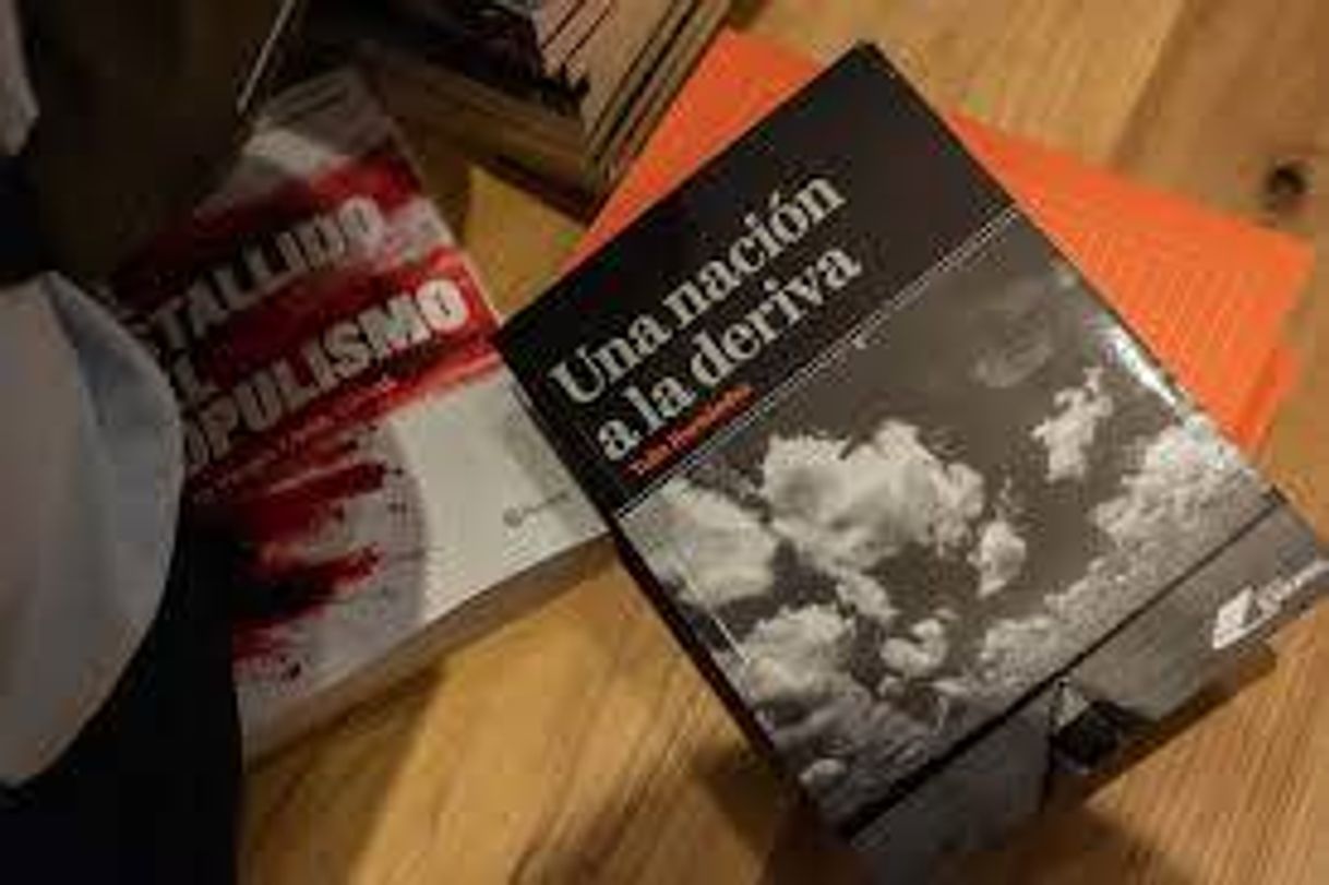 Book Una Nación a La Deriva por Tulio Hernández