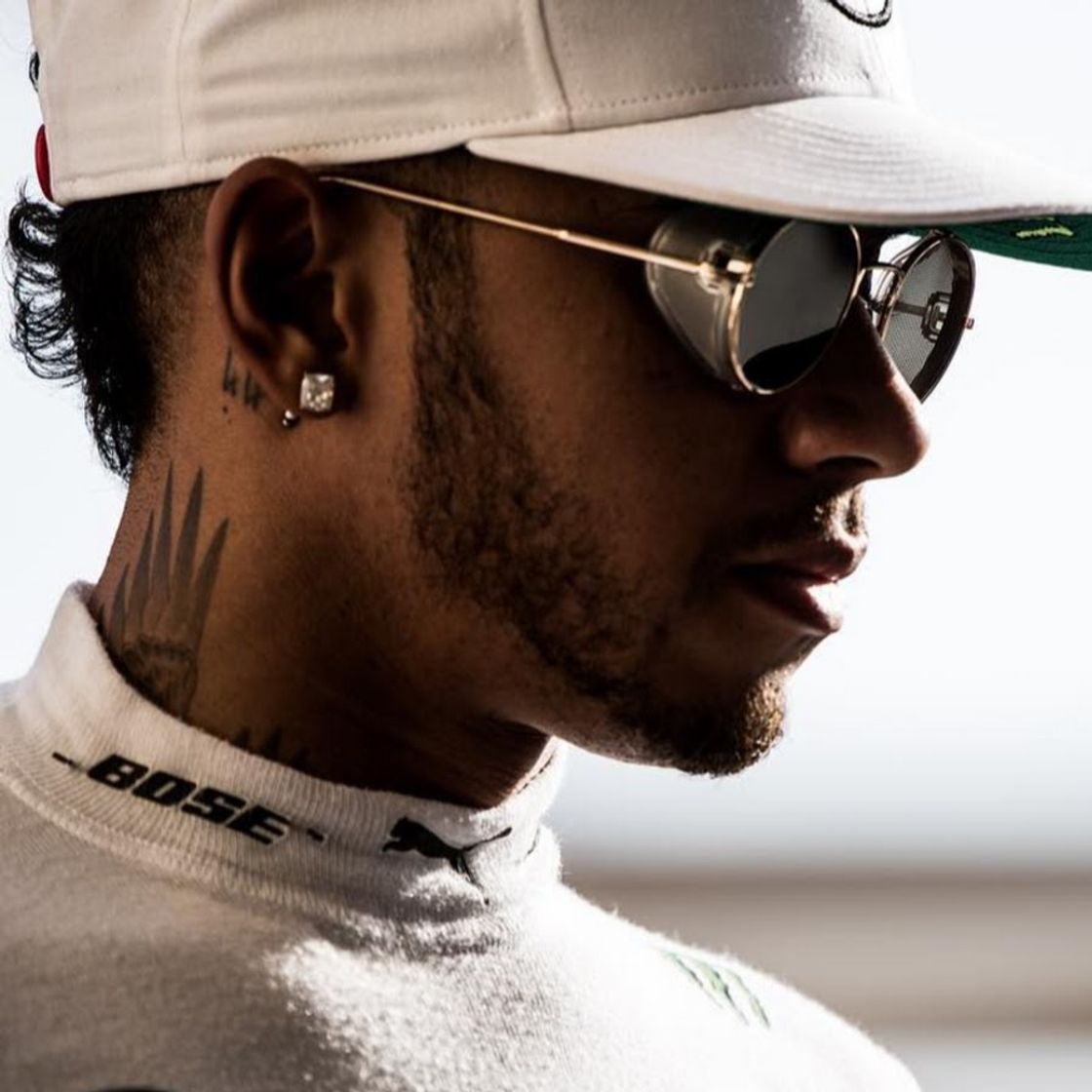 Moda Lewis Hamilton simplesmente fez isso! - YouTube