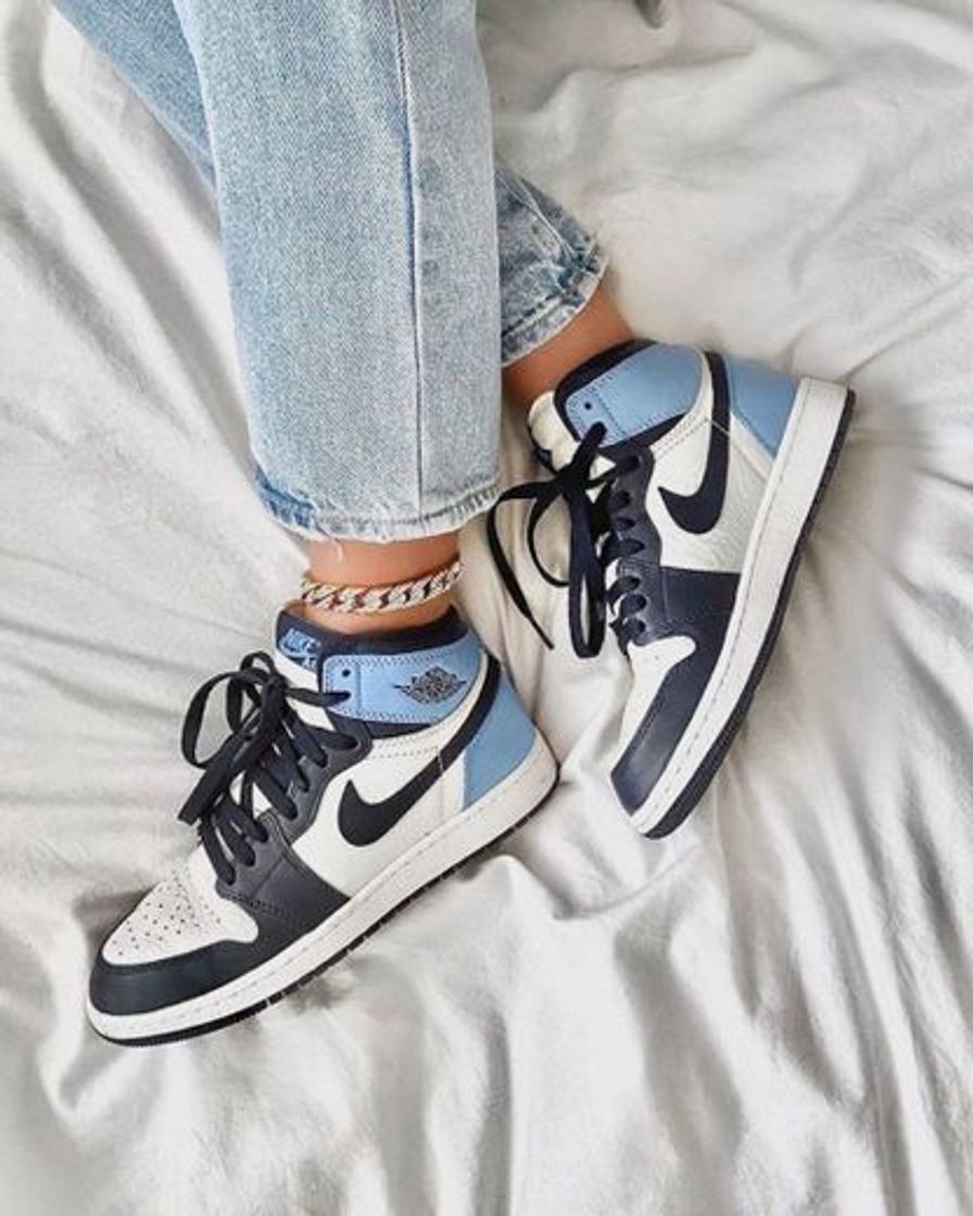 Social Nike Air Jordan 1 Mid Azules 