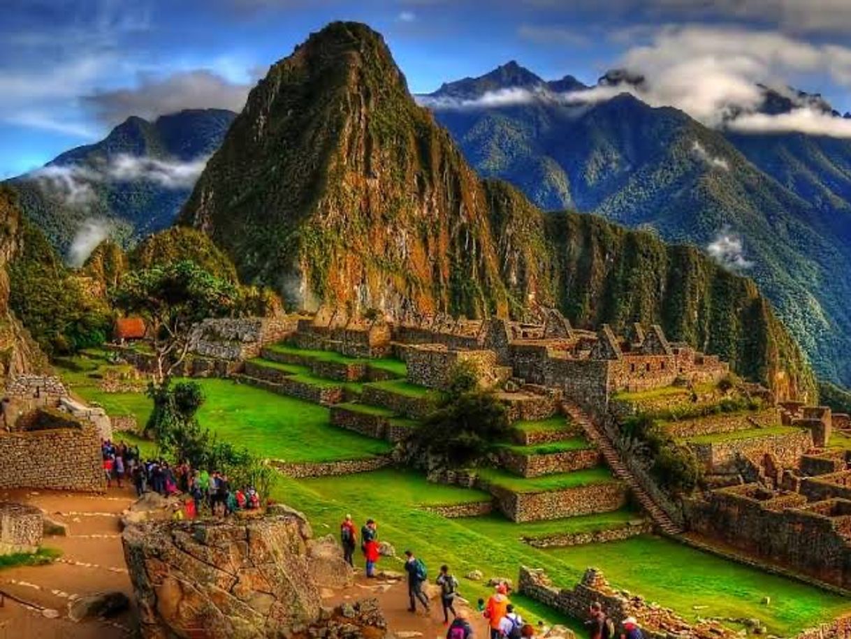Social 10 Destinos turísticos MAIS BARATOS para visitar fora do Brasil ...