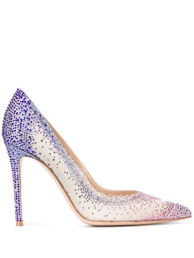 Gianvito Rossi
embellished pointed toe heels