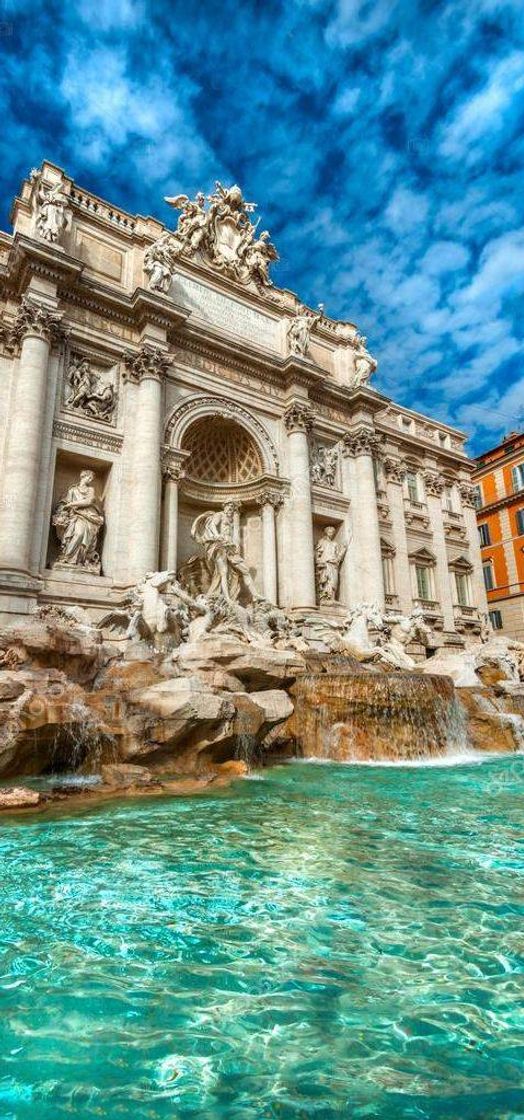 Fashion Fontana di Trevi, Roma, Itália 